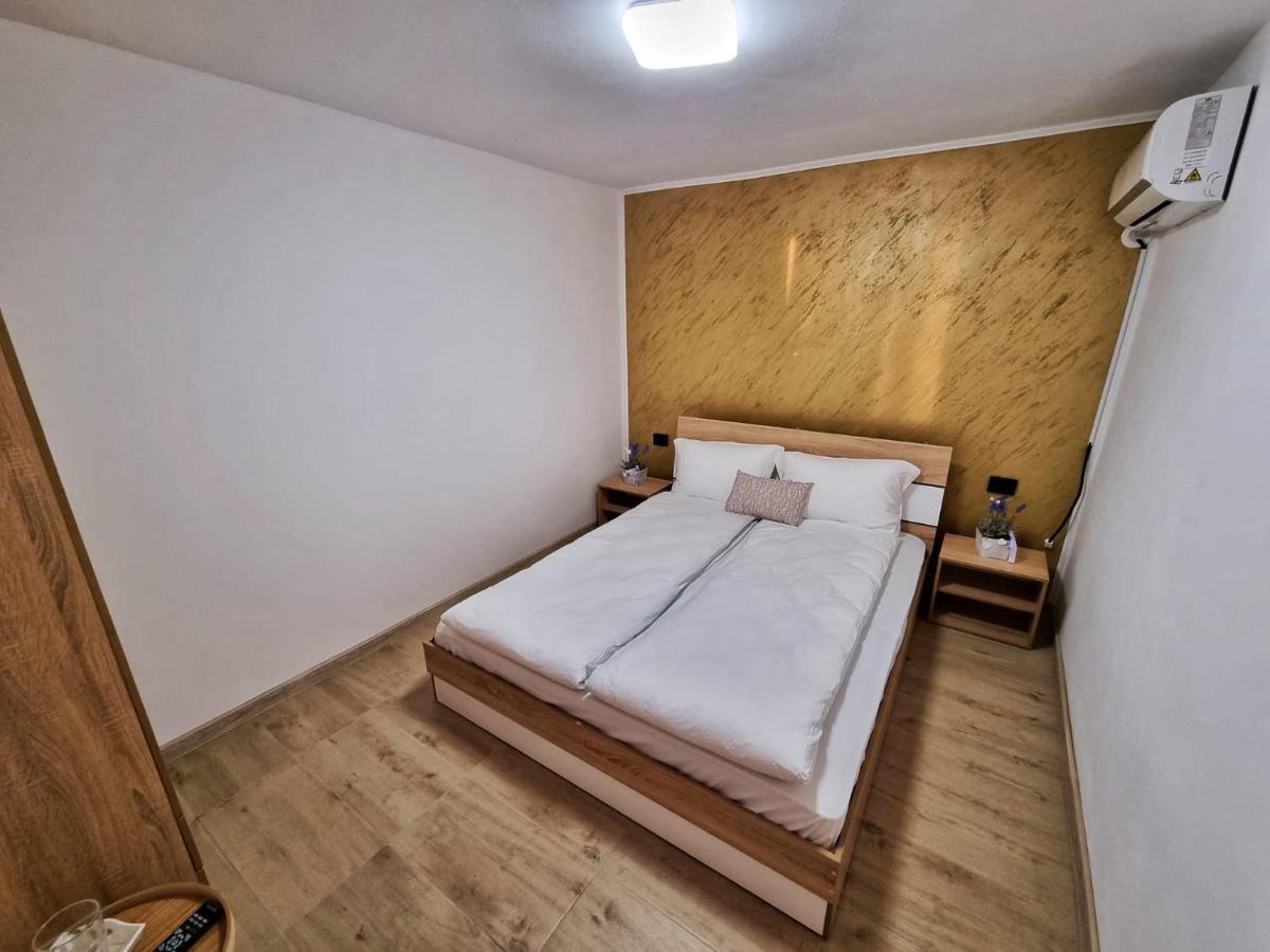 Cabana Vărad Coronini Moldova Veche Exterior foto